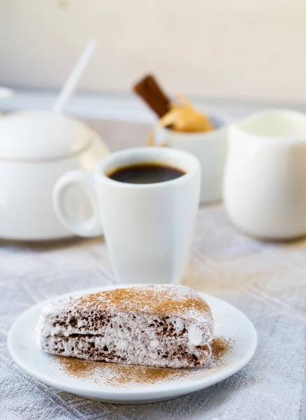 Sütemények és kávé — Stock Fotó