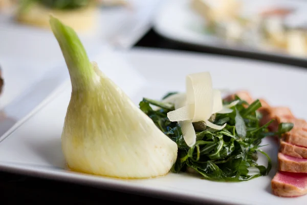 Tonno e insalata verde — Foto Stock