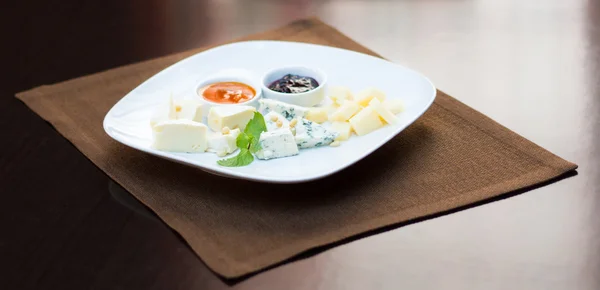 Various sorts of cheese — Stock Photo, Image