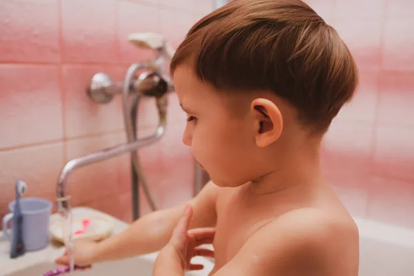 Kleiner Junge Beim Zähneputzen Badezimmer Schlafen Gehen Zahnpflege — Stockfoto