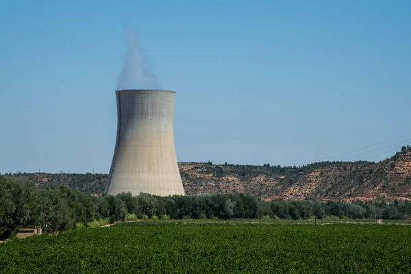 Planta Nuclear Asco Contra Las Montañas Cielo Azul — Foto de Stock