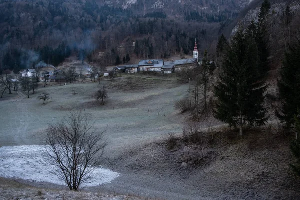Téli Reggel Falu Hegyeiben Triglav Nemzeti Park Julian Alpok Itt — Stock Fotó
