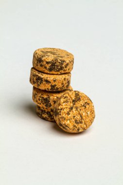 Doğal bitkisel ilaç hapları.