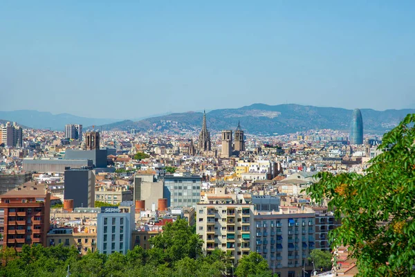 Barcelona Katalánsko Španělsko Června 2017 Panoramatický Výhled Město Horkém Letním — Stock fotografie