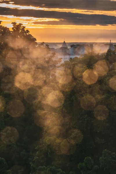 Water Drops Window Glass Rain Sun Sky Clouds Background — Stock Photo, Image