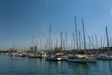 Barselona, Katalonya, İspanya - 22 Mayıs 2022: Port Vell, Barcelona Yatları
