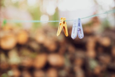 Çamaşır ipleri dışarıda, boşluğu kopyala