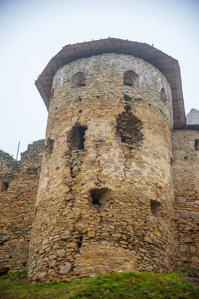中世纪Zborov Makovica 城堡的废墟 斯洛伐克东部 秋天的时间 — 图库照片