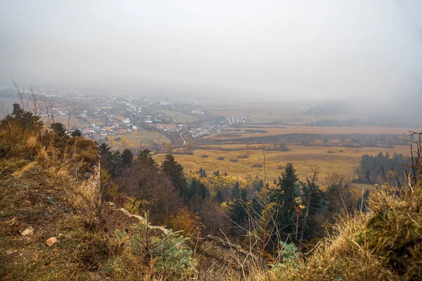 Zborov Východním Slovensku Evropě Mlhavý Podzim — Stock fotografie