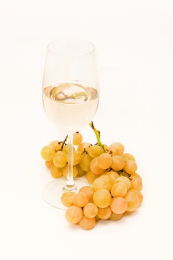 Beyaz şarap ve üzüm.