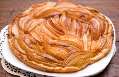 ev yapımı armut pasta