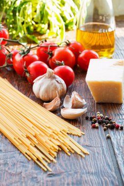 pişmemiş makarna ingridients