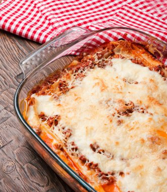 Delisious ev yapımı lazanya