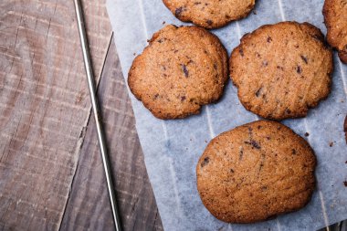 çikolata ev yapımı kepekli kurabiye