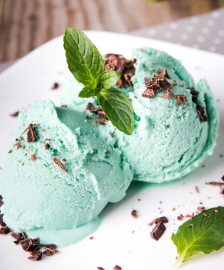 Naneli dondurma yakın çekim