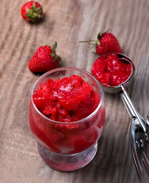 Strawberry sorbet — Stock Photo, Image