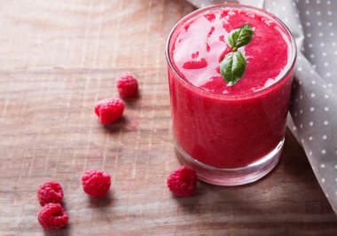 ahududu güler yüzlü