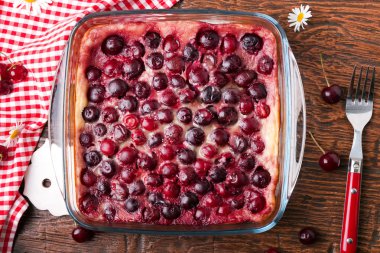 ev yapımı clafoutis