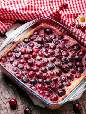 ev yapımı clafoutis