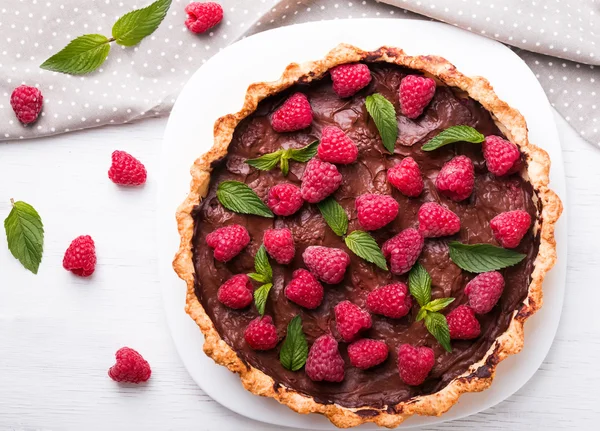 Ahududu ile Çikolatalı tart — Stok fotoğraf