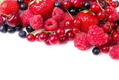 Beyaz arka plan üzerinde çilek karışımı