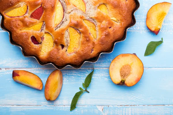 Pie with peaches — Stock Photo, Image