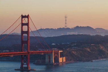 Ünlü Golden Gate köprüsü, San Francisco, California 'nın sembolü..