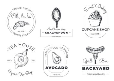 Çaydanlık, kek, kaşık ve diğerleri gibi elle çizilmiş 6 logo şablonu. Logotype koleksiyonu, vektör illüstrasyonu