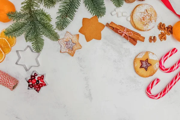 Traditional Christmas Baking Top View Flat Lay Linzer Cookies Candies — Fotografia de Stock