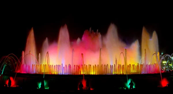 Sylwetka magiczna fontanna — Zdjęcie stockowe