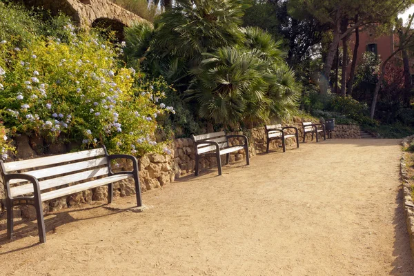 Panchina nel parco Guell — Foto Stock