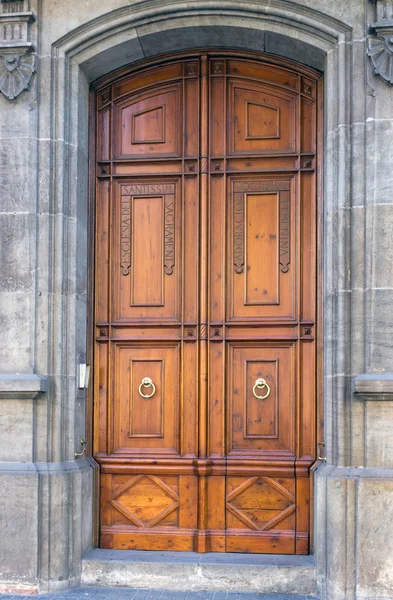 Portas de madeira — Fotografia de Stock