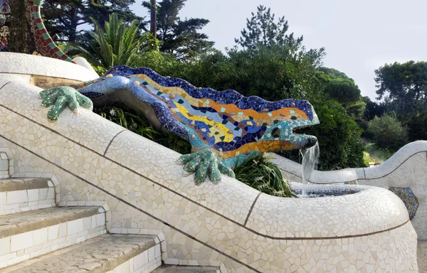 Lizard by Antoni Gaudi — Stock Photo, Image