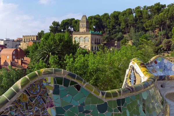 Bench snake. Barcelona landmark, Spain. — Stock Photo, Image