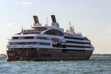 Odessa port L'Austral geldi