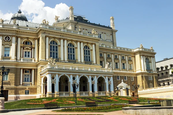 Opern- und Balletthaus Wahrzeichen — Stockfoto