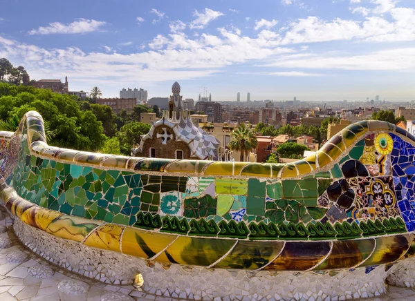 Park Güell Barcelonában, Spanyolország. — Stock Fotó