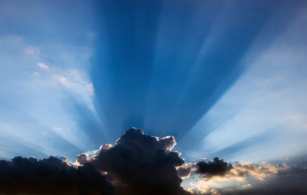 青空に太陽 — ストック写真