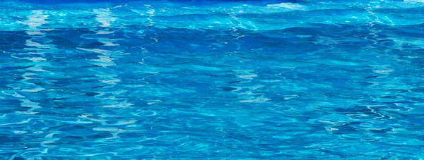Wasser im Schwimmbad — Stockfoto