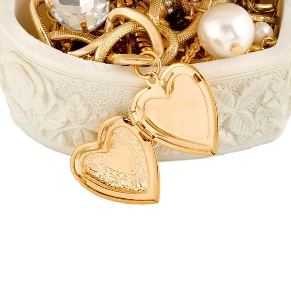 Heart gold in chain — Stock Photo, Image