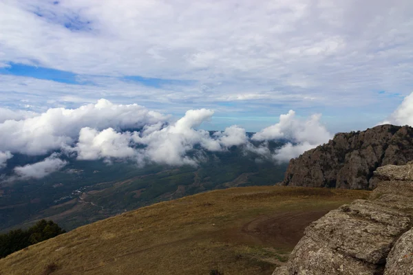 Mountains landscape under blue sky — Stock Photo, Image