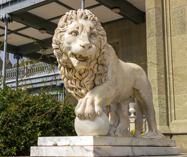 Lion marmor skulptur — Stockfoto