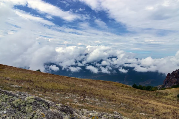 Mountains with clouds. Crimea, Ukraine, Europe — Stock Photo, Image