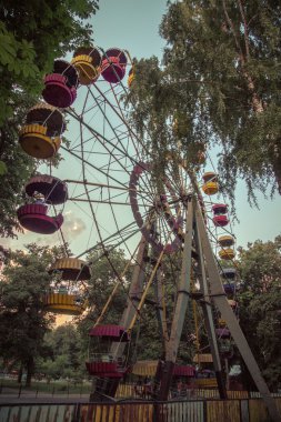 dönme dolap karnaval vintage retro tarzı