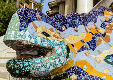 Mozaik baş kertenkele