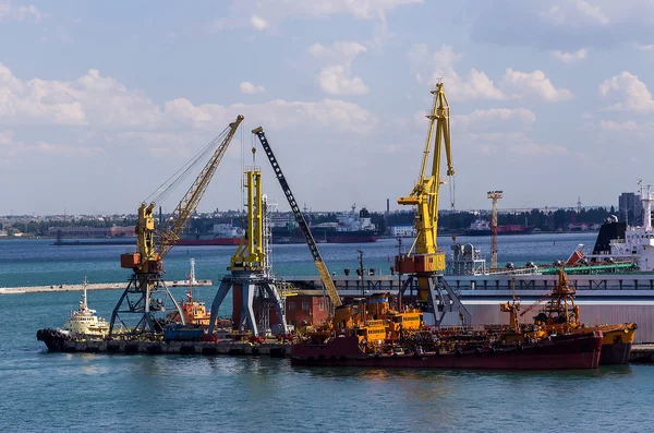 Cargo crane — Stock Photo, Image