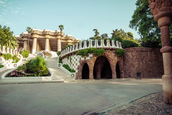 Park Guell w Barcelonie. Katalonia, Hiszpania — Zdjęcie stockowe