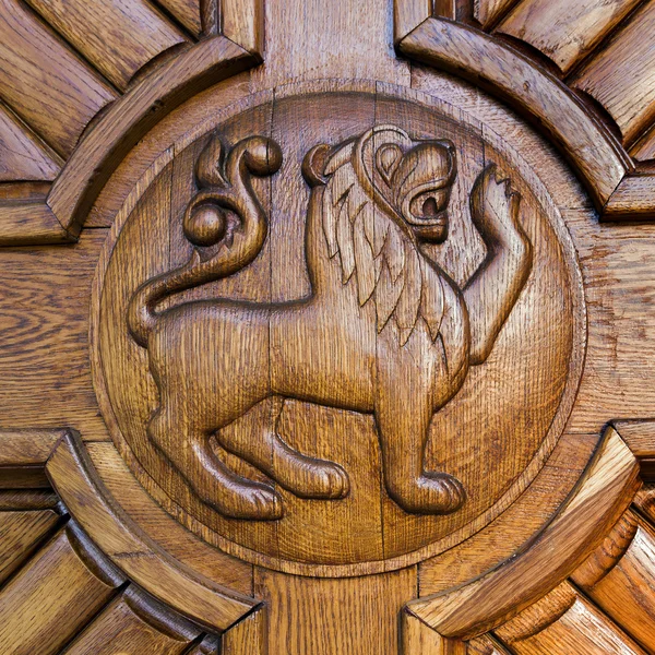 Дверь льва — стоковое фото