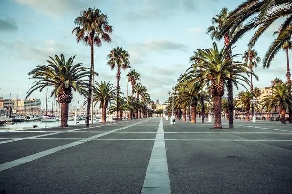 Sokaklar port vell barcelona. İspanya. — Stok fotoğraf