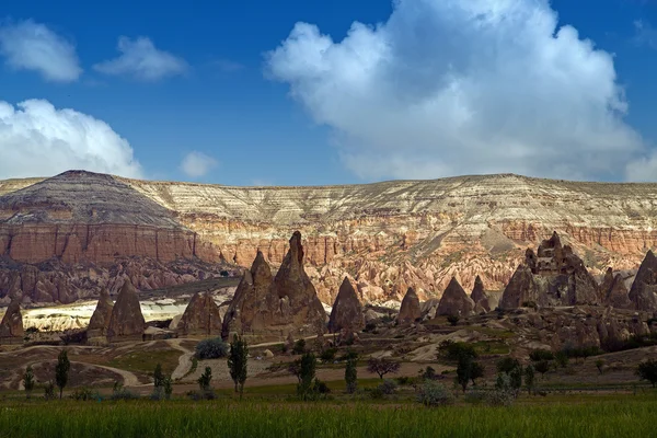 Coucher de soleil dans les montagnes Rocheuses en Cappadoce — Photo